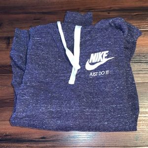 NIKE SWEATSHIRT